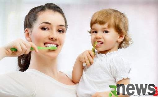 Dip water with a toothbrush before brushing your teeth? Teach you the correct way to brush your teeth